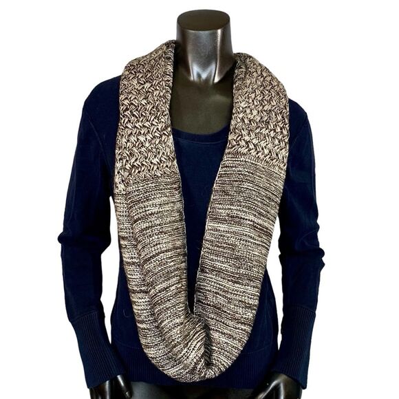 New York & Co Cozy Knit Infinity Scarf Winter Accessories for Women - Picture 4 of 6